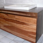 Waschbecken mit Unterschrank